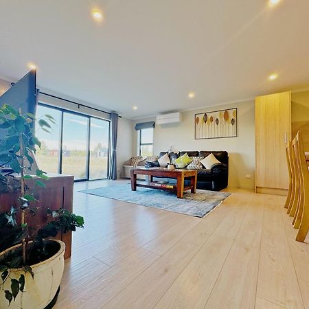 April Lodge Лейк Текапо Екстериор снимка